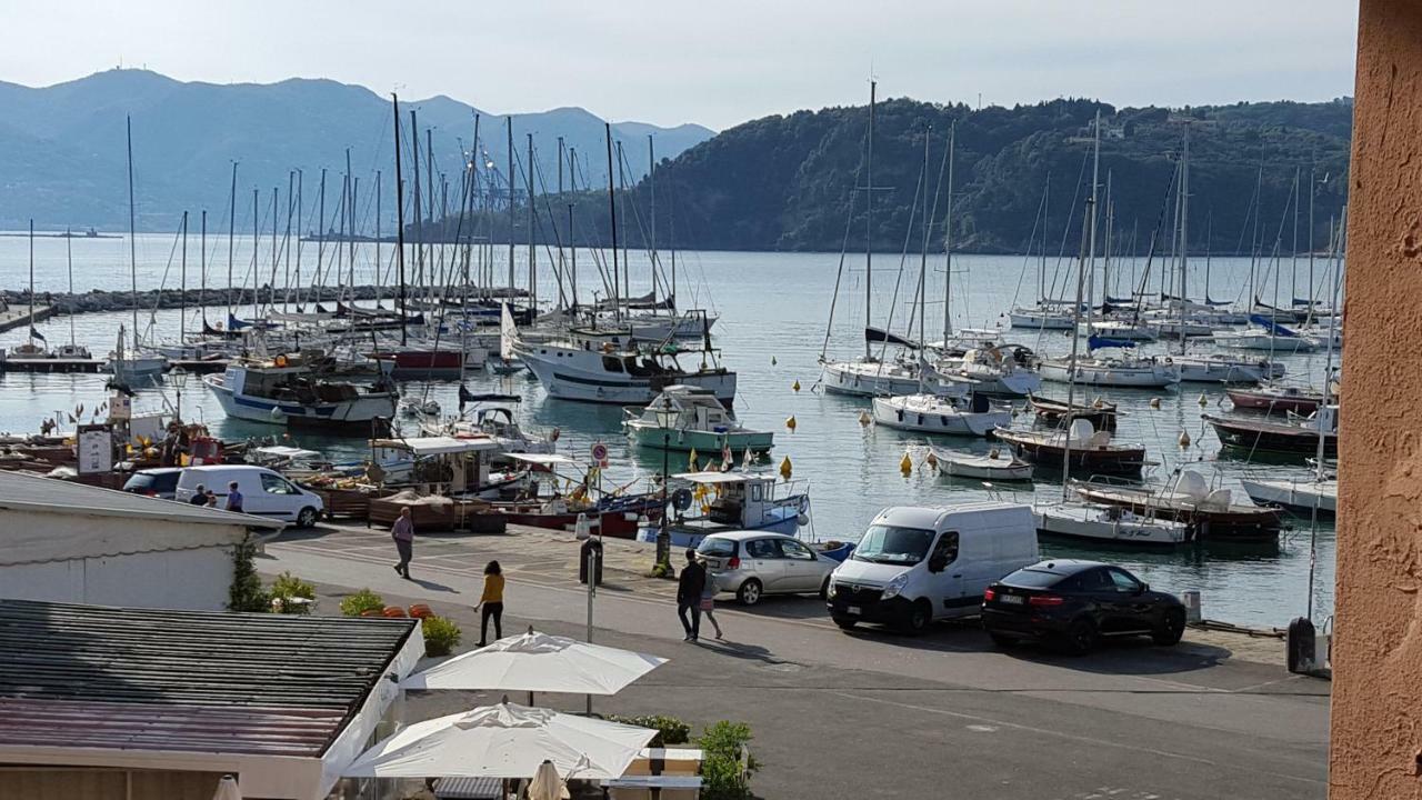 Appartamento Fronte Mare Sul Molo Lerici Esterno foto